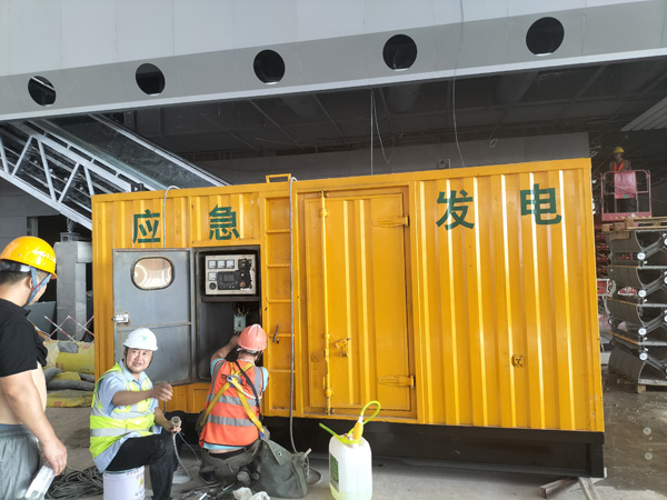 南溪怎样判断空气滤清器是否需要更换？